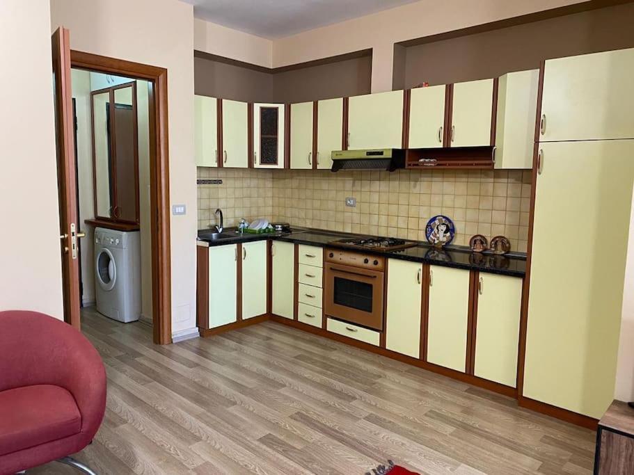 *Heart Of New Bazaar 1 Bed Apt* Apartman Tirana Kültér fotó